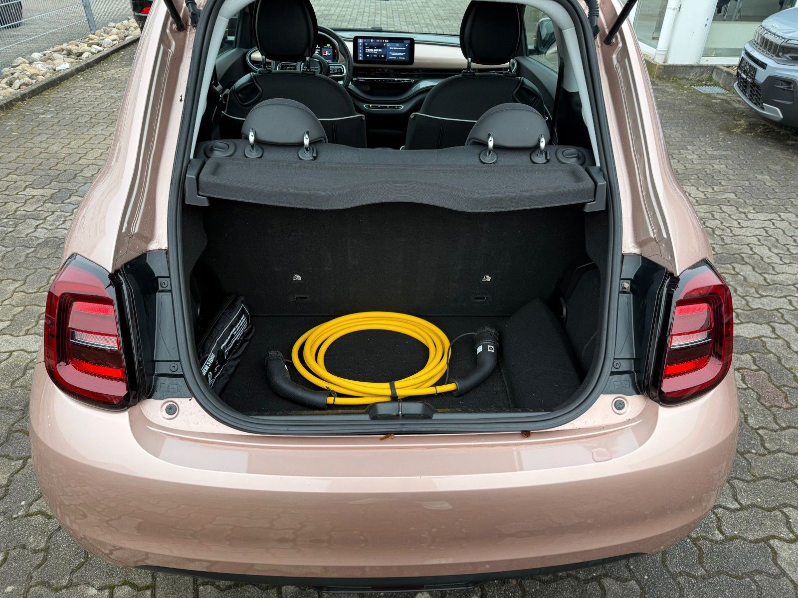 Fiat 500e - Bild 9