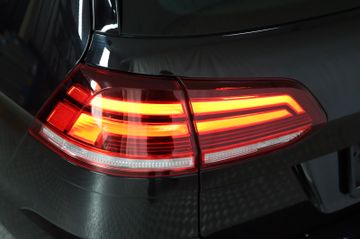 Volkswagen Golf VII Variant Highline R-Line AHK LED SH