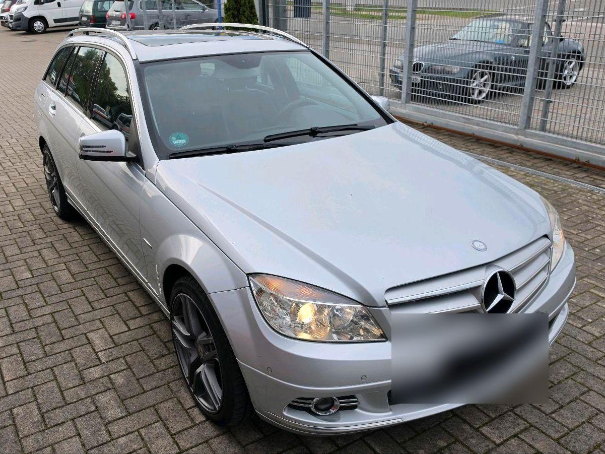 Mercedes-Benz C180 2010 — rear view