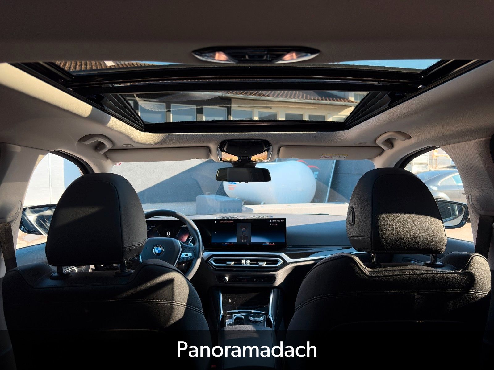 Fahrzeugabbildung BMW 330i Touring LEDER AKUSTIK PANO LED HiFi CarPlay