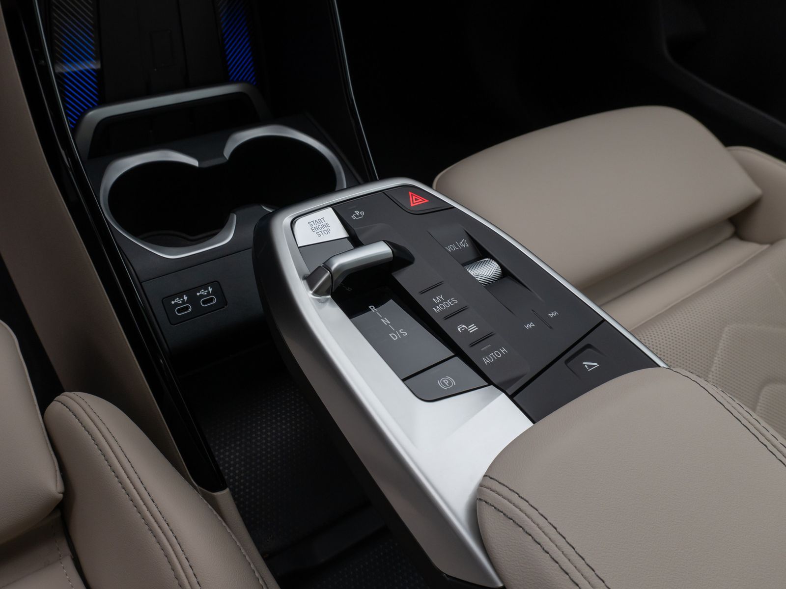 Fahrzeugabbildung BMW X1 xD25e xLine Panorama 360°HUD DAB ACC Sport