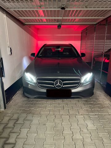 MERCEDES-BENZ E 200 T Autom. -
