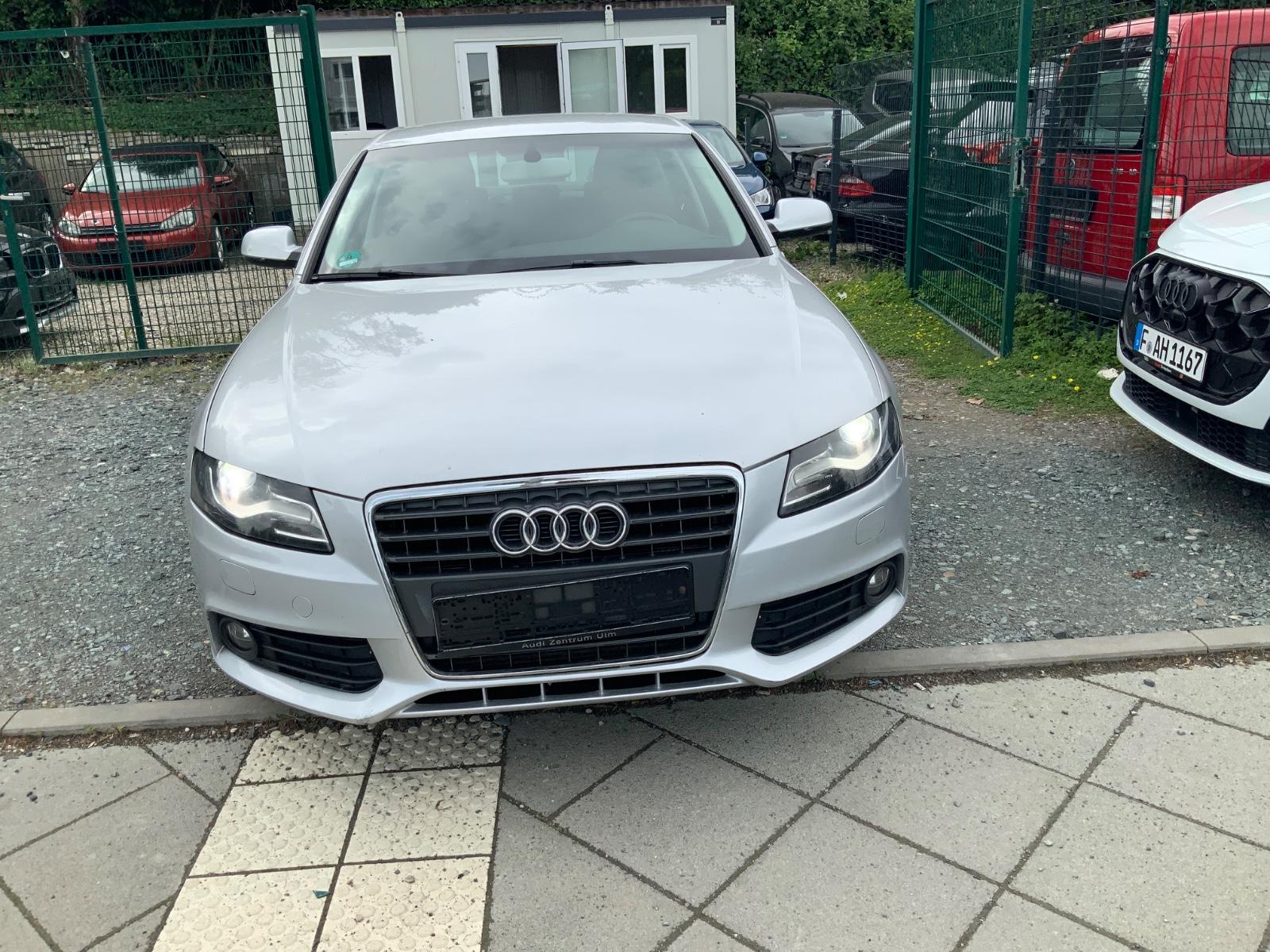 Audi A4 1.8 TFSI Schaltgetriebe Navi Xenon