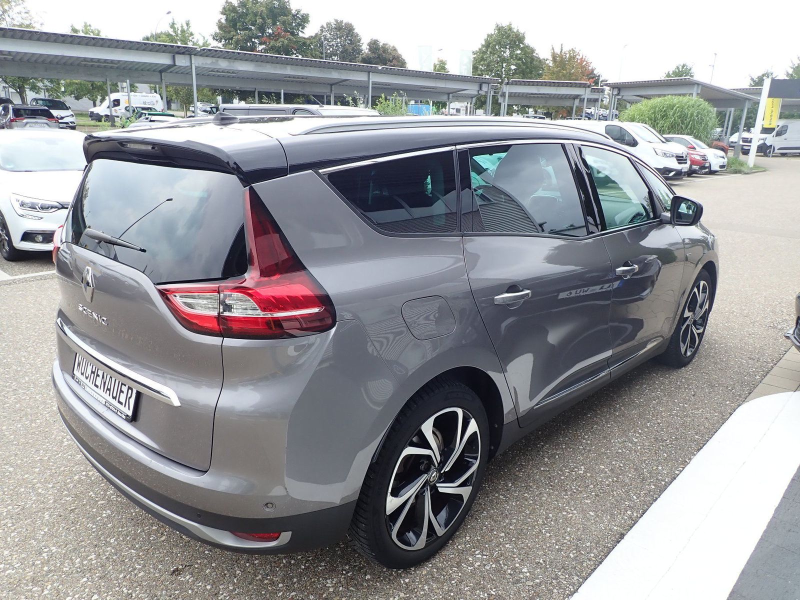 Fahrzeugabbildung Renault Grand Scenic TCe 160 BOSE EDITION 7-SITZER/NAVI/