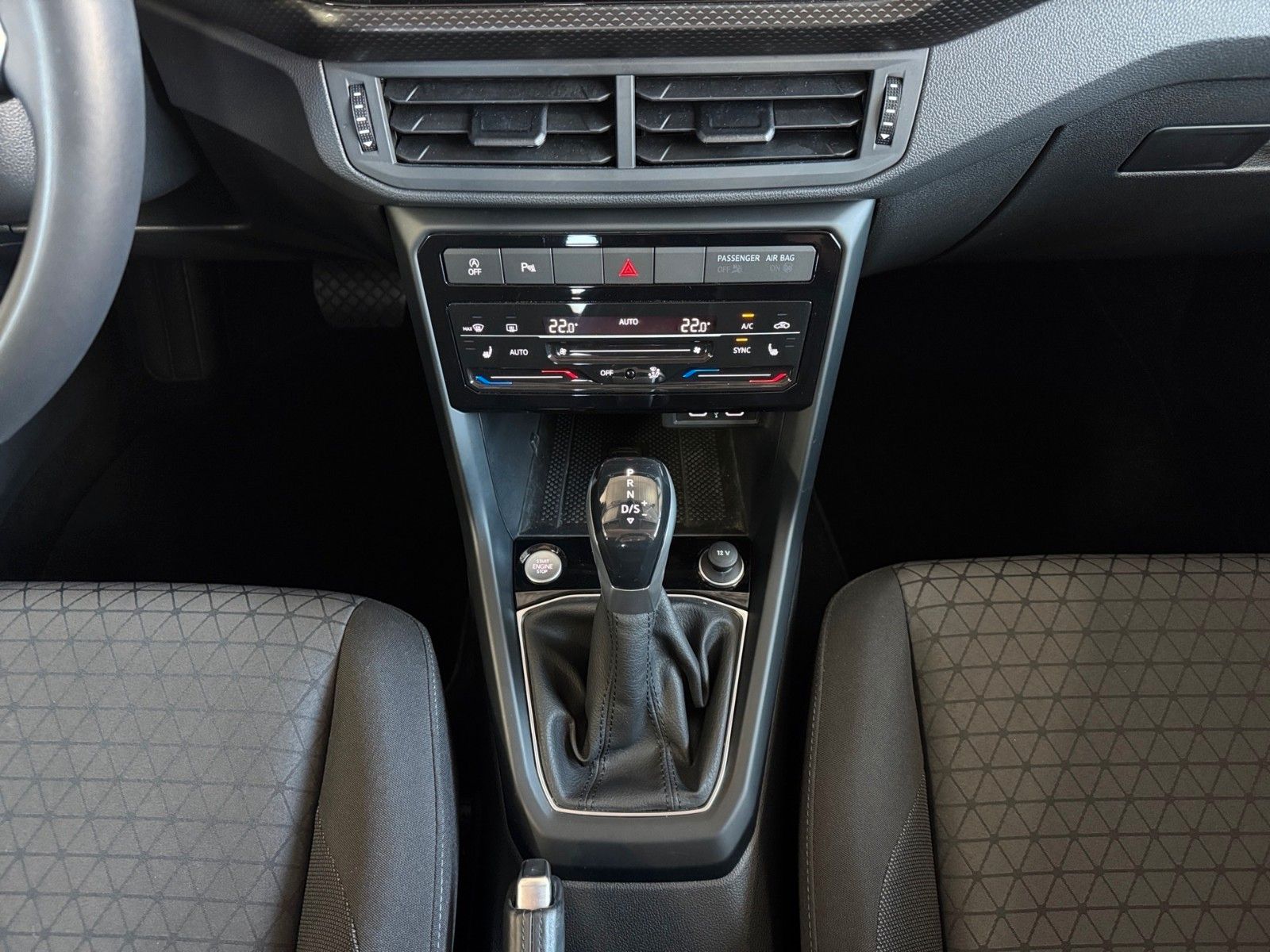 Fahrzeugabbildung Volkswagen T-Cross Life 1.5 TSI