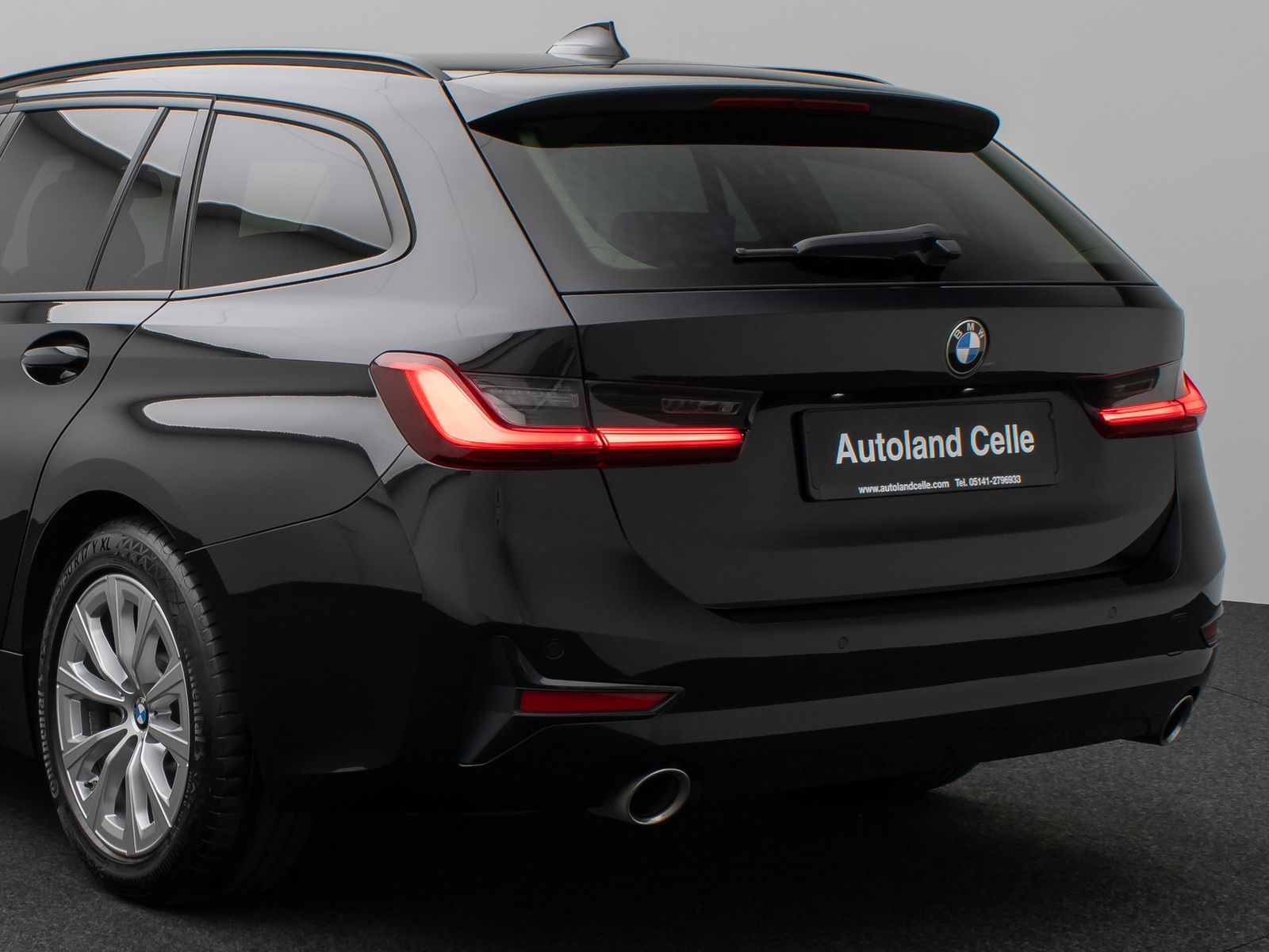 Fahrzeugabbildung BMW 330i Panorama Komfort Leder Sportsitz Stop&Go