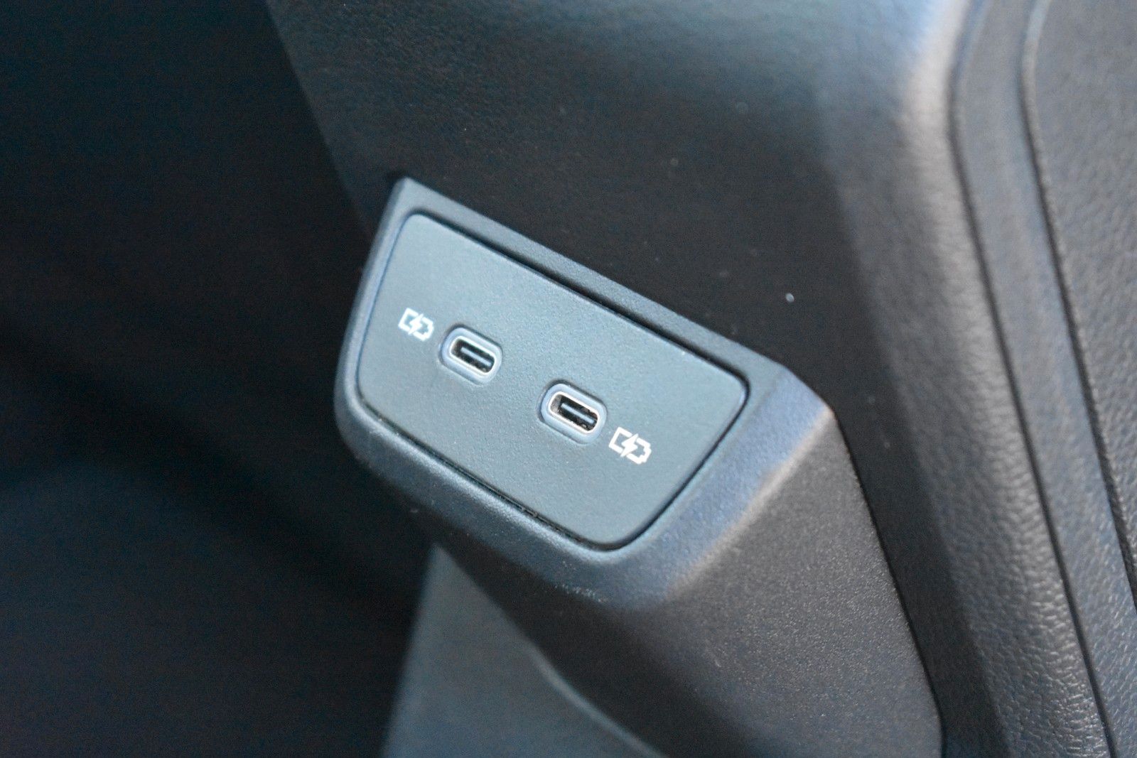 Fahrzeugabbildung Volkswagen Polo VI Goal LED/Tempomat/Carplay/SHZ