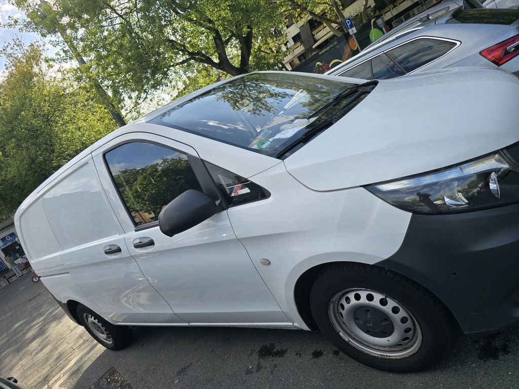 Image of Mercedes-Benz Vito