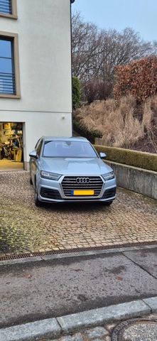 AUDI Q7 3.0 TDI quattro tiptronic -