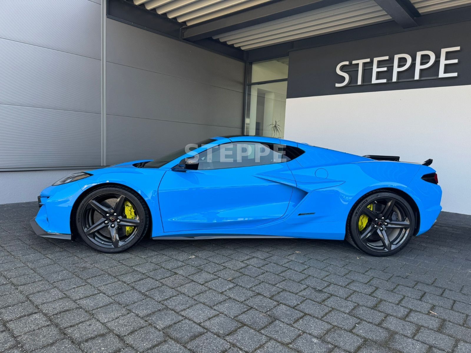 Corvette C8 E-Ray 6,2 3LZ Coupe EU-Mod. Carbon Wheels