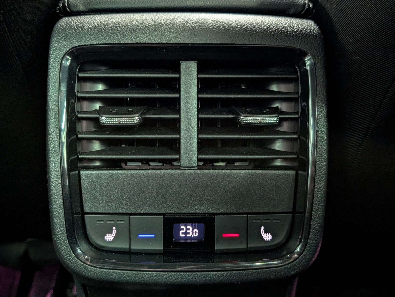 Fahrzeugabbildung SKODA Octavia 2.0TDI Clever AMBI MASSAGE PANO VIRT LED