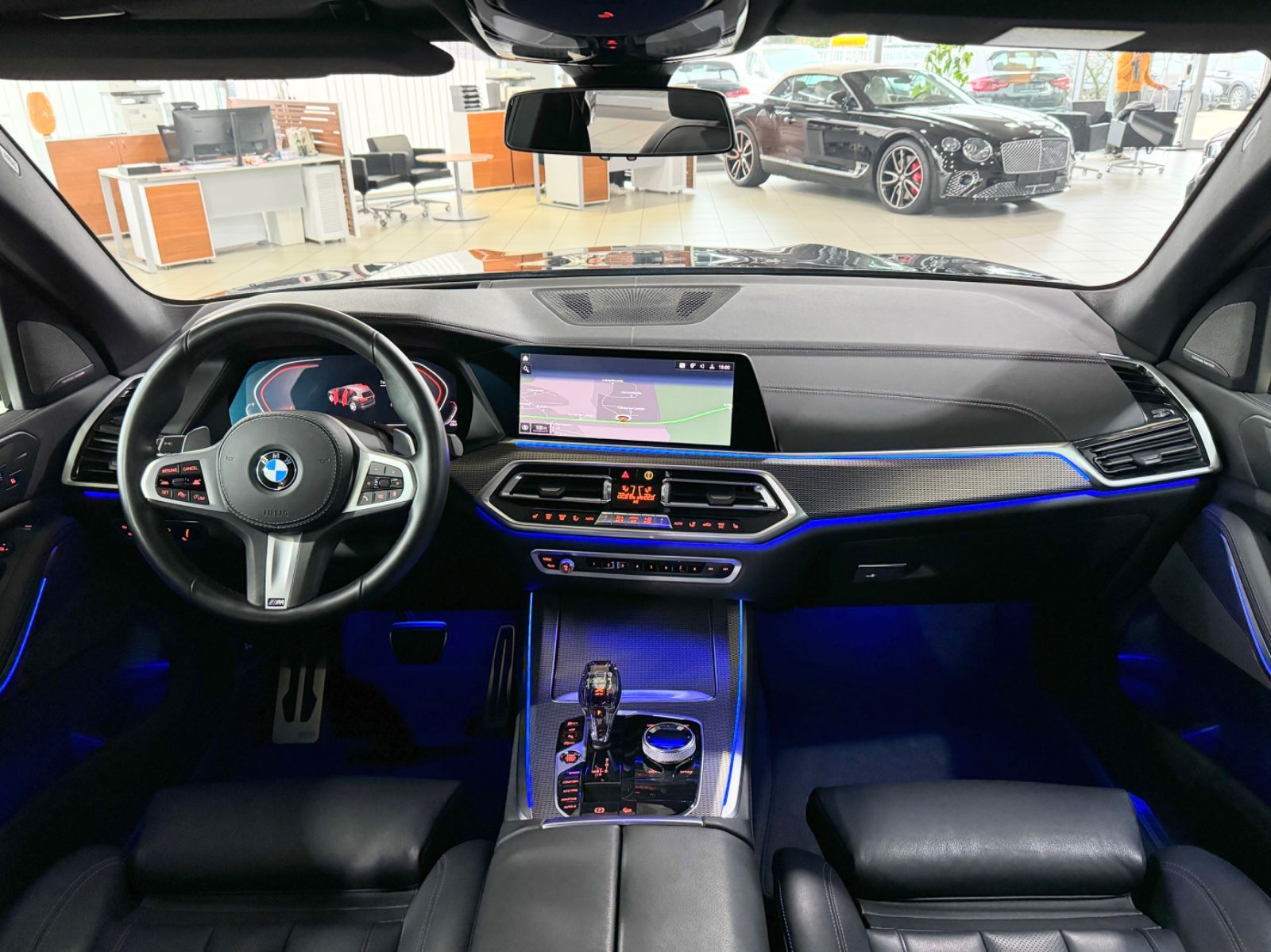 Fahrzeugabbildung BMW X5 xD30d M Sport 360° Panorama H/K HUD DAB 22"