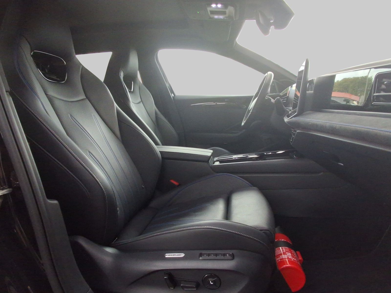 Volkswagen Passat Variant eHybrid R-LINE SIGN. LEDER PANO L foto 4