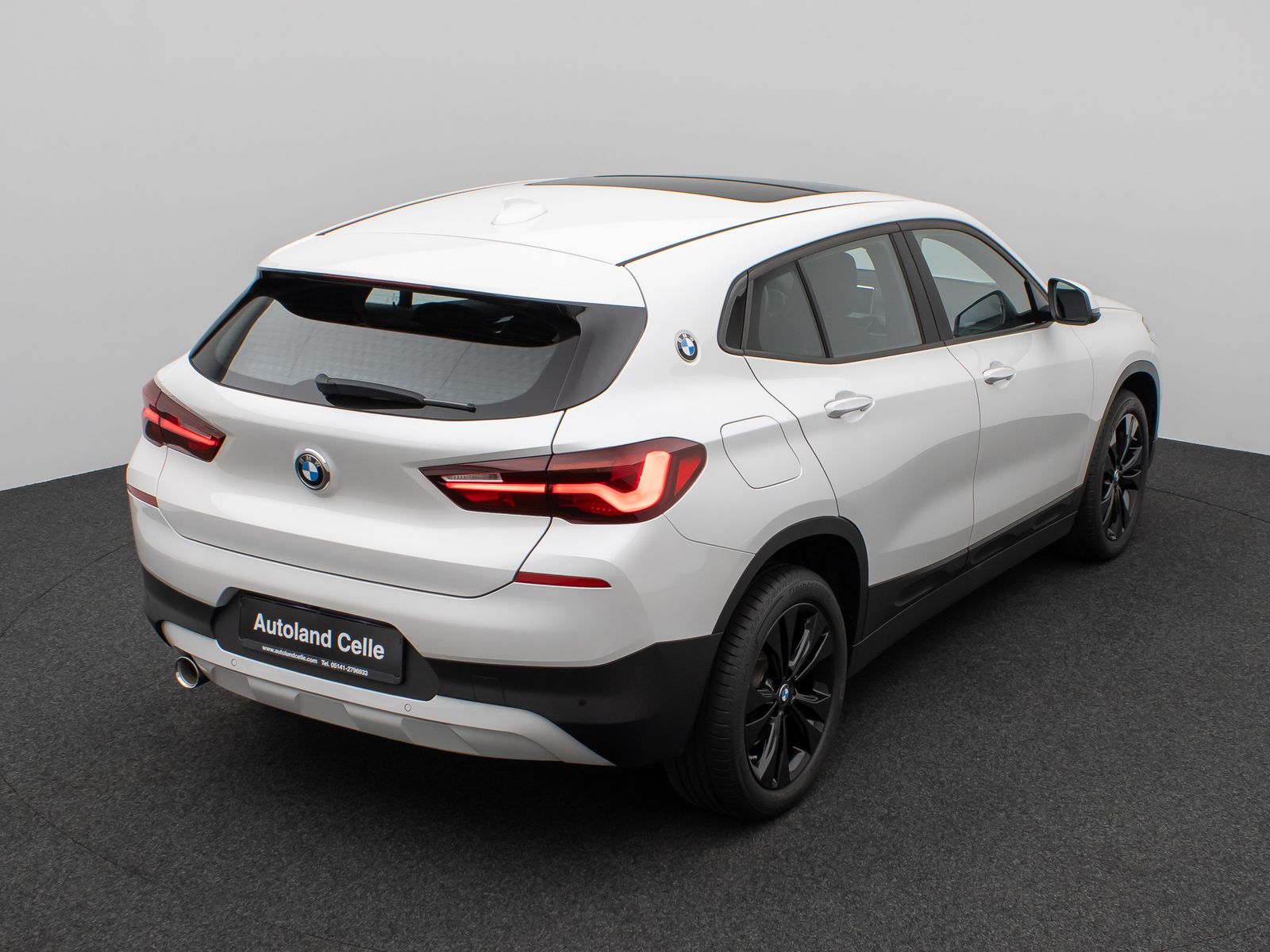 Fahrzeugabbildung BMW X2 sD18i Panorama Kamera DAB HiFi Komfort MSport