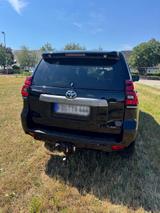 Toyota Land Cruiser 2.8 D-4D Automatik 4x4 | AHK - schwarze Toyota Land Cruiser