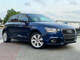 Audi A1 Sportback ambition Unfallfrei Sportsitz 1.Hd - Audi A1: Blau