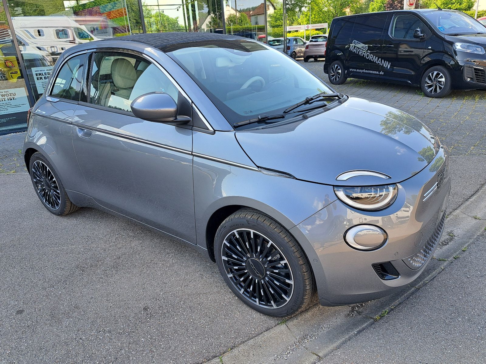 Fahrzeugabbildung Fiat 500e