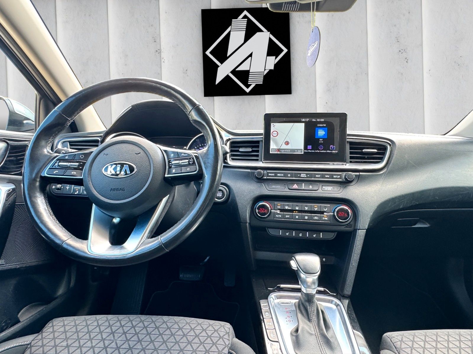 Fahrzeugabbildung Kia cee'd Sportswagon*Automatik*SHZ*LHZ*Navi*Kamera*