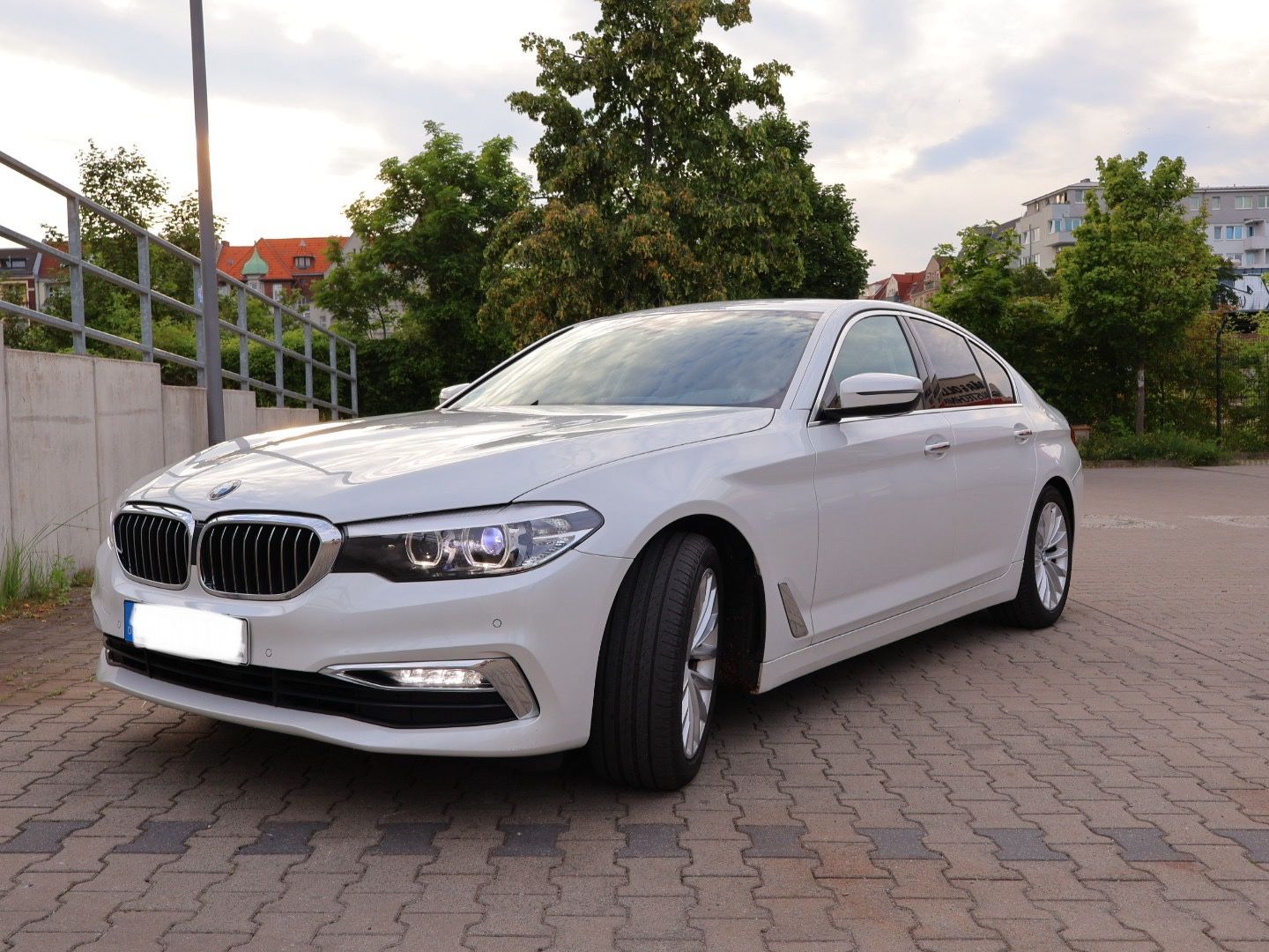 BMW 520d EfficientDynamics Edition A -luxury line 