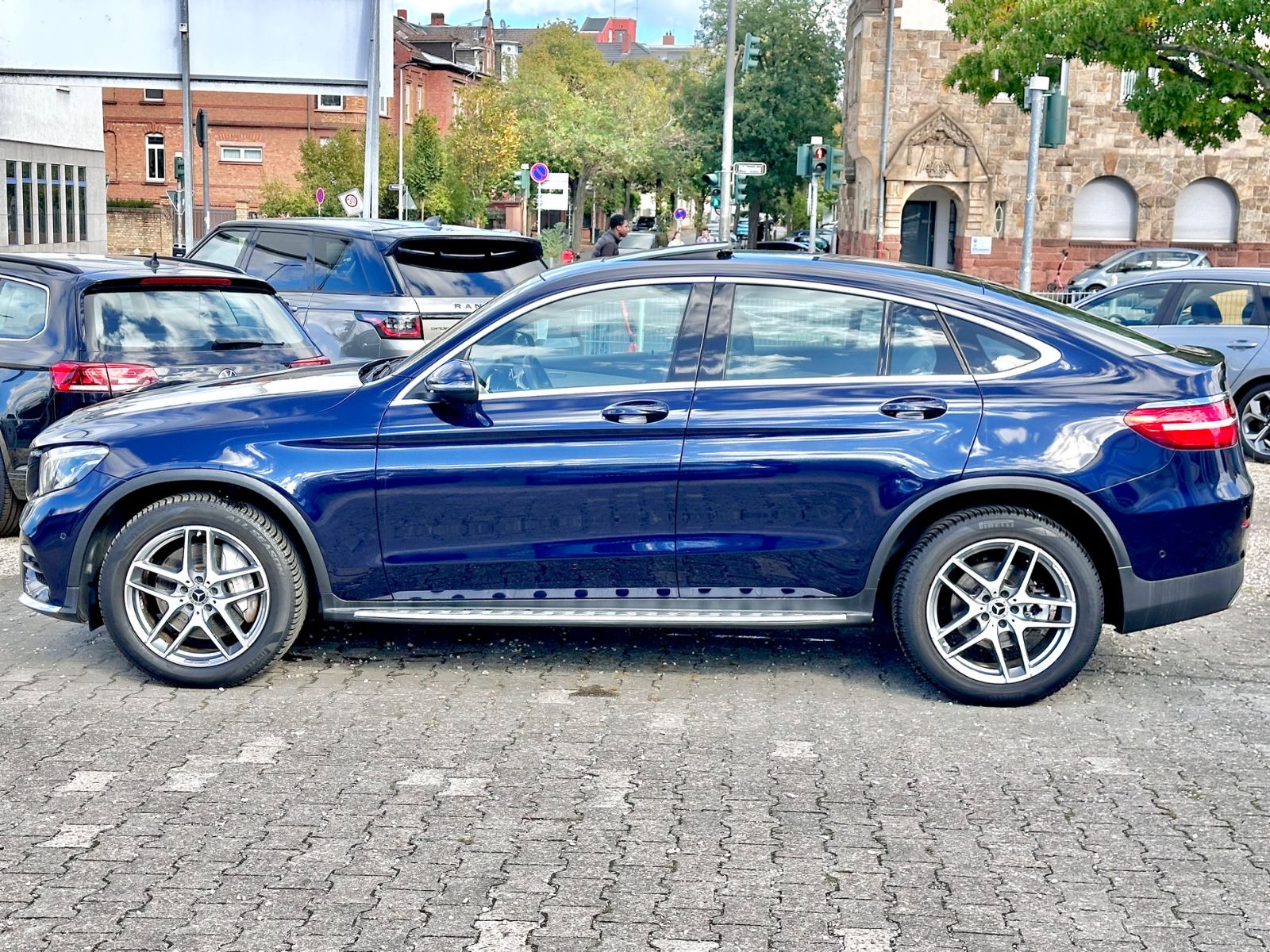 Fahrzeugabbildung Mercedes-Benz GLC 250 COUPE AMG 4MATIC*ESHD+KAMERA*