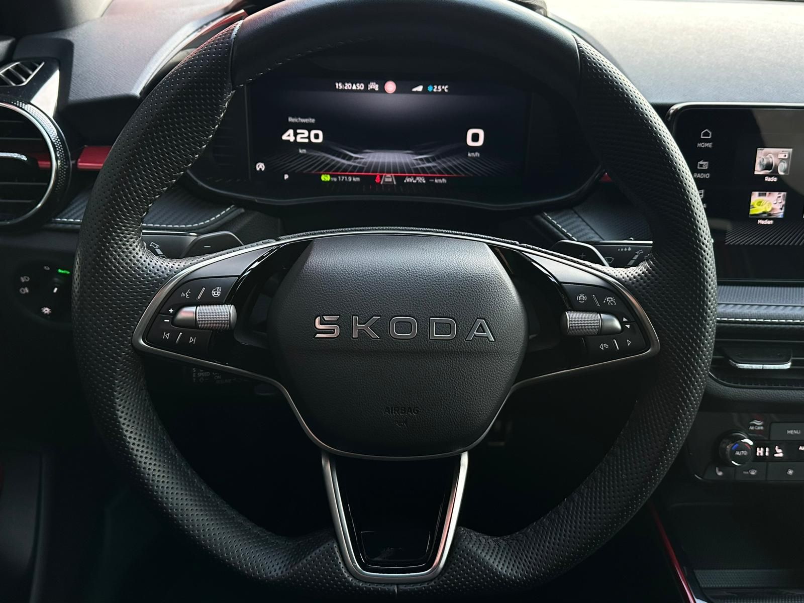 SKODA Fabia 1.5 TSI MONTE CARLO* LED#SHZ#LH#FH#KEYLESS - Image 11