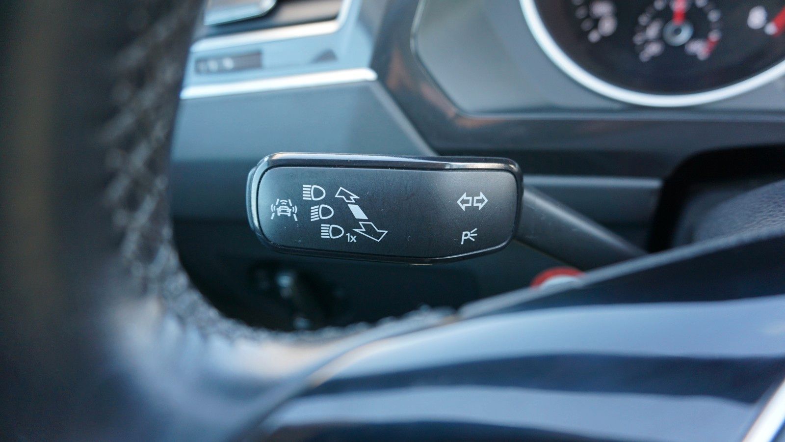 Fahrzeugabbildung Volkswagen Tiguan Comfortline BMT, LED,Navi,PDC, AHK el.