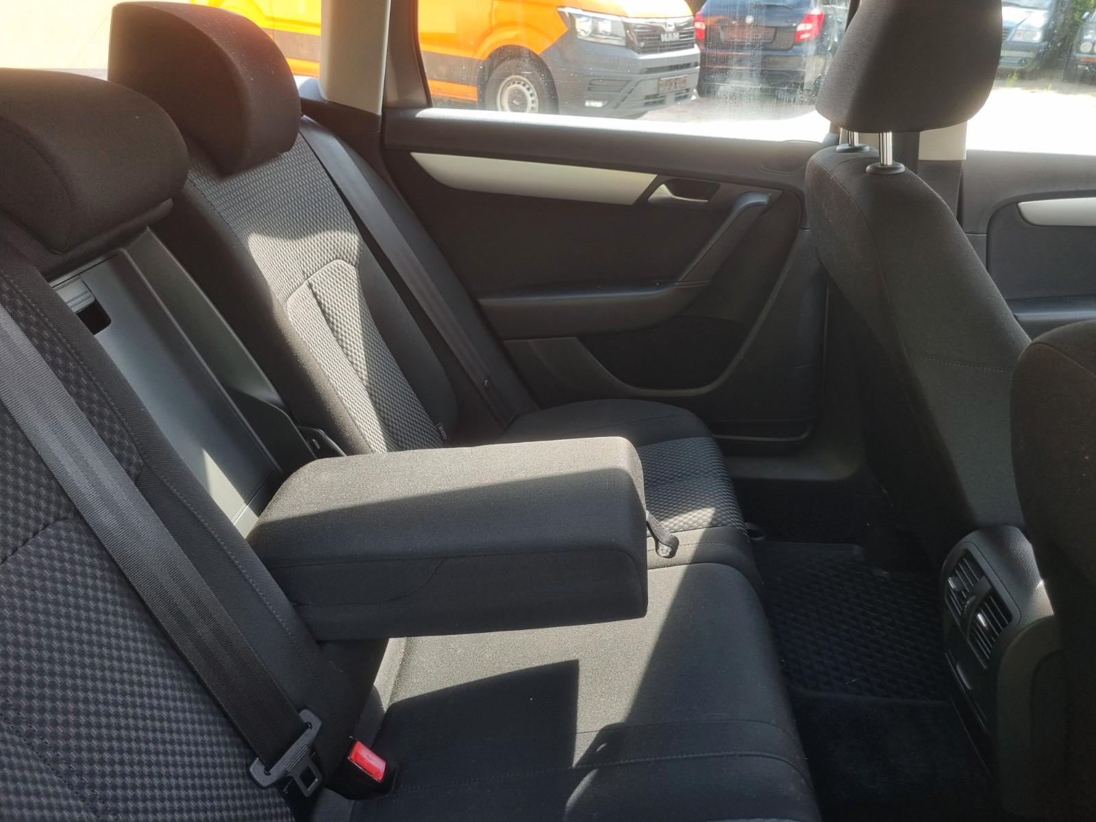 Volkswagen Passat 2012 — photo 5