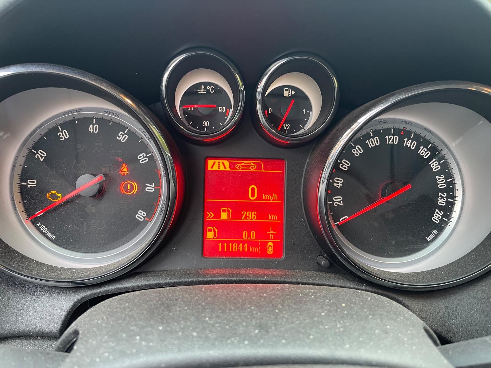 Opel Astra 2015 — photo 15