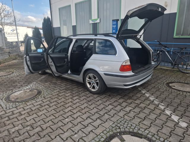 BMW 320i touring