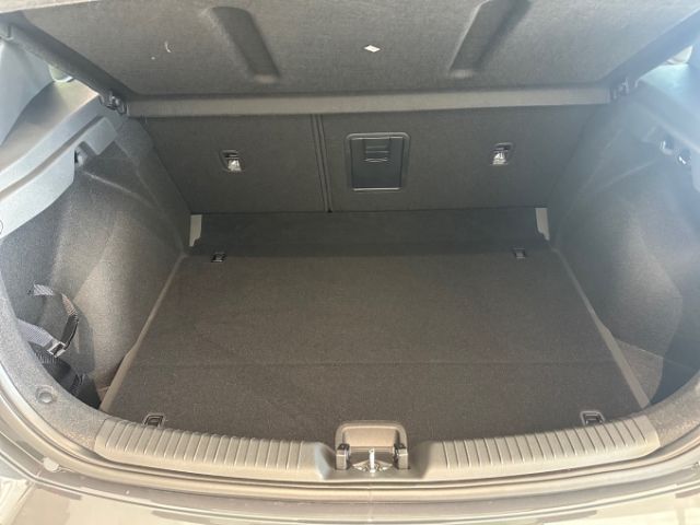 Fahrzeugabbildung Hyundai i30 N Line Mild-Hybrid 1.5 T-GDI Sitz-Paket+Pano