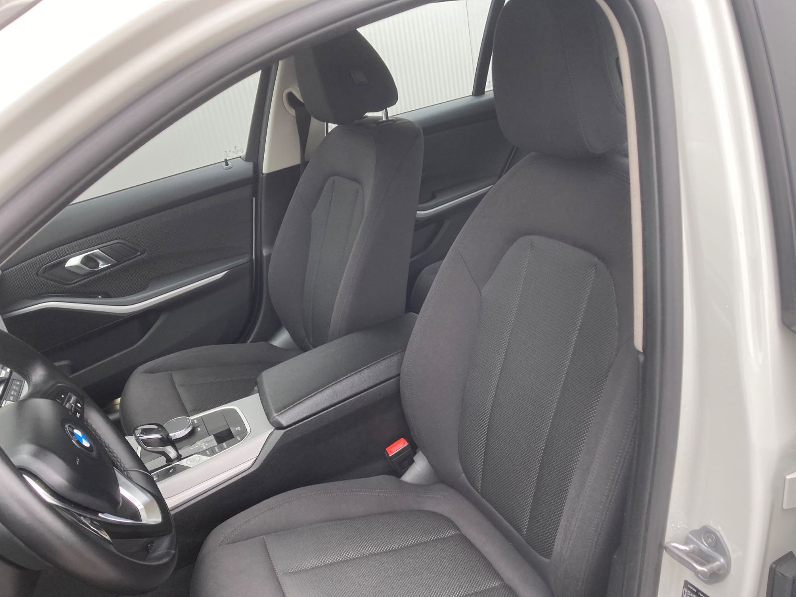 BMW 320d Touring *PDC*LED*Sitzheizung* foto 15