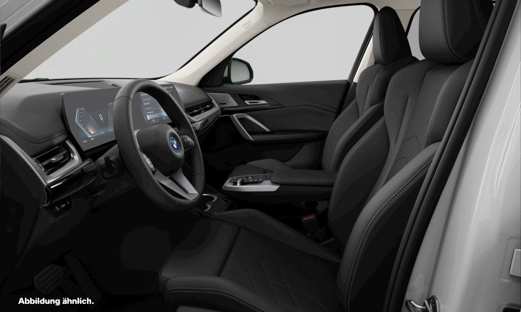 BMW iX1 xDrive30 xLine Navi H K Adapt LED RFK DAB foto 4