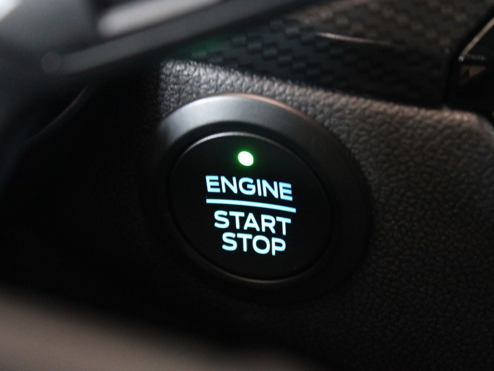 Fahrzeugabbildung Ford Kuga 2.5 PHEV ST-Line X Aut. AHK PANO ACC uvm.