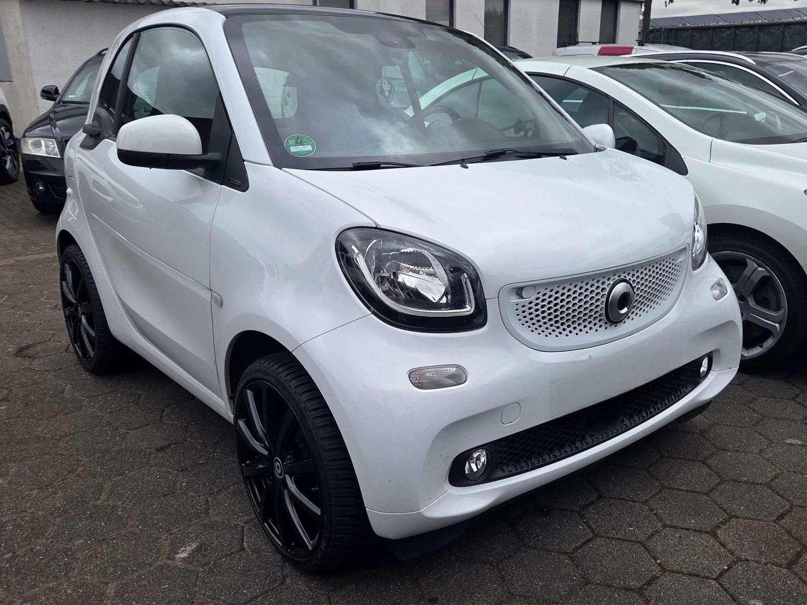 Smart forTwo 66KW Panorama  Kamera 17 Zoll Ganzjahresr