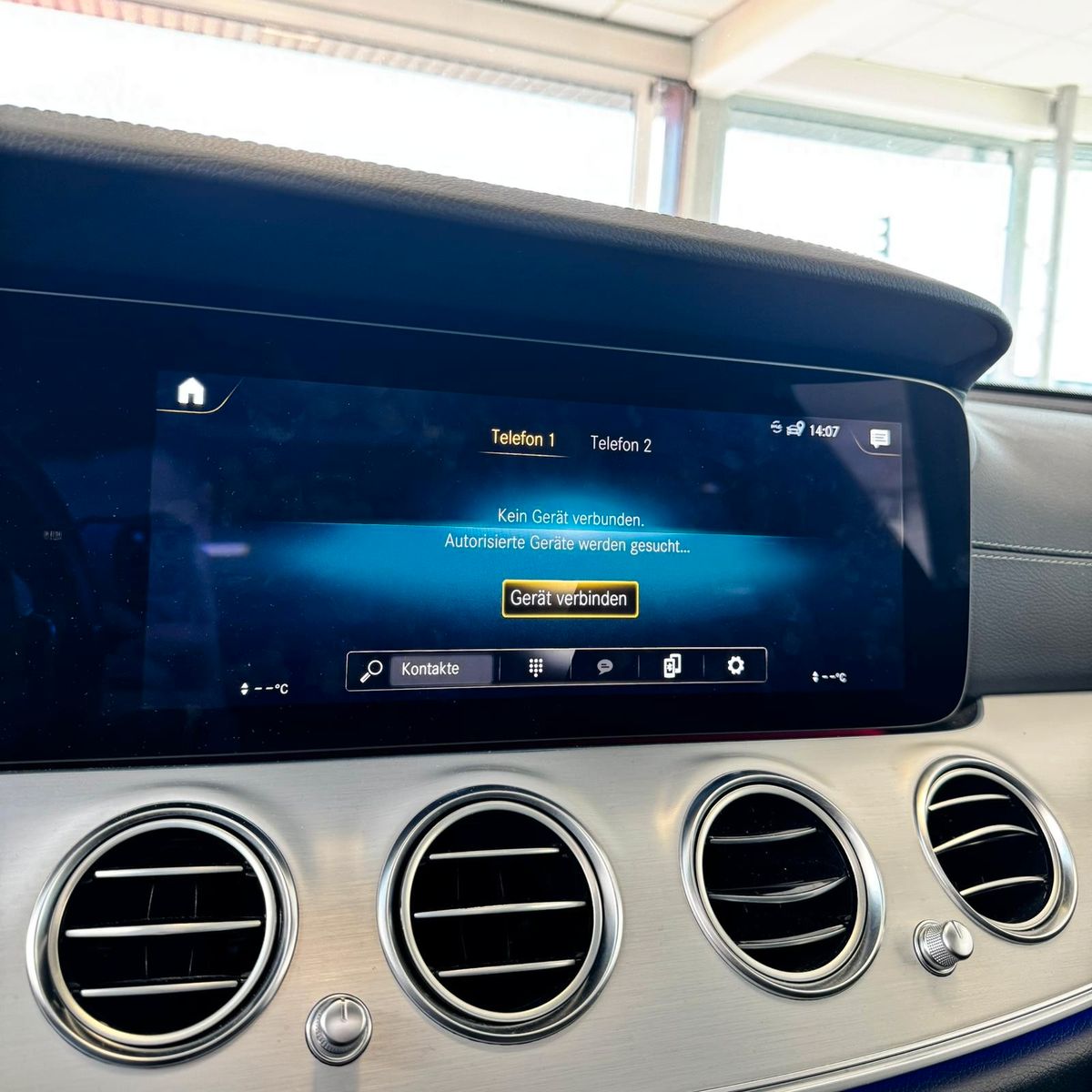 Fahrzeugabbildung Mercedes-Benz E 300 E Limousine E 300 e