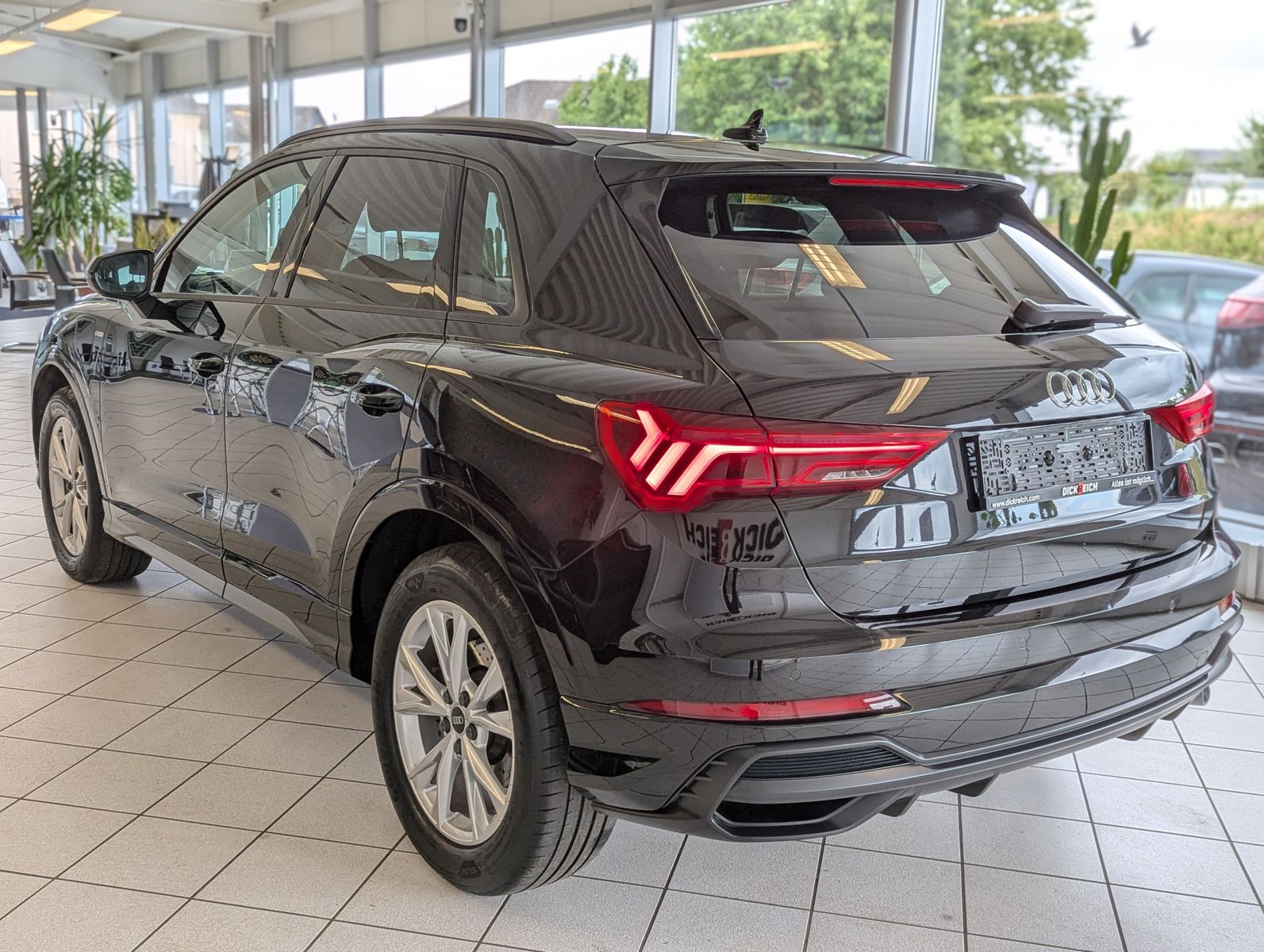 AUDI Q3 45 TFSI e S-tr. Sport-Sitze Leder ACC AHK 18" - Image 5