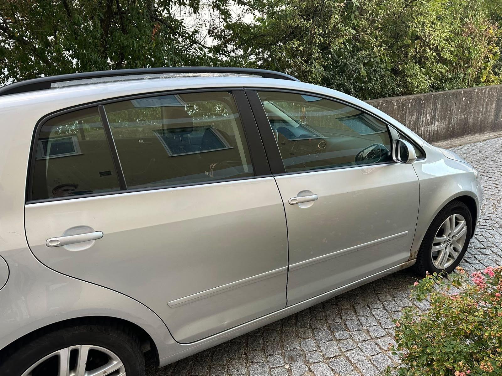 Volkswagen Golf Plus 2009 — салон