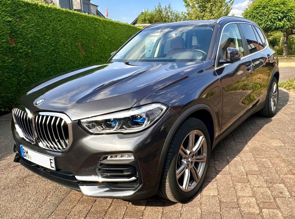 Image of BMW X5