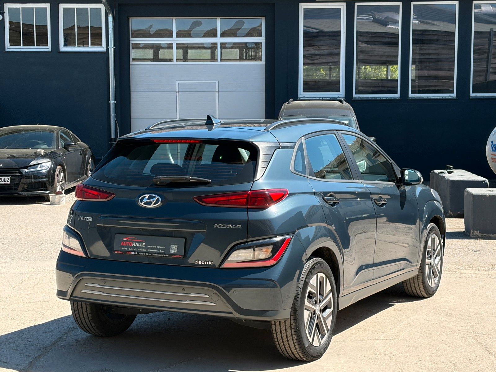 Fahrzeugabbildung Hyundai KONA E Select SHZ LHZ ACC PDC LKA Navi CarPlay
