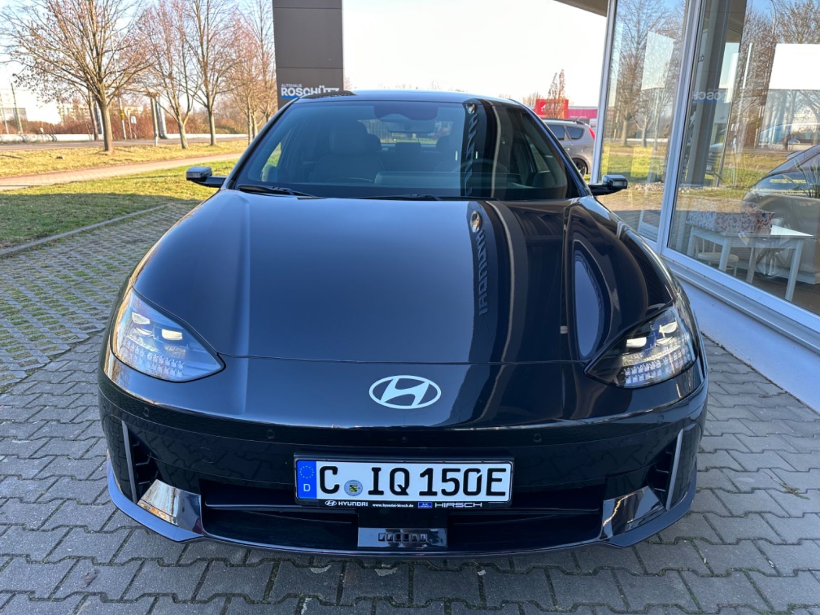 Fahrzeugabbildung Hyundai IONIQ 6 4WD 77,4 325PS UNIQ Panoramadach