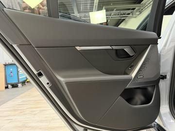 2024 BMW I5 — миниатюра 19