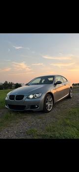 BMW E92 325i (N53) | M-Paket ab Werk | Top... - BMW 325 mit Benzin-Antrieb: Coupé, 325i M Paket