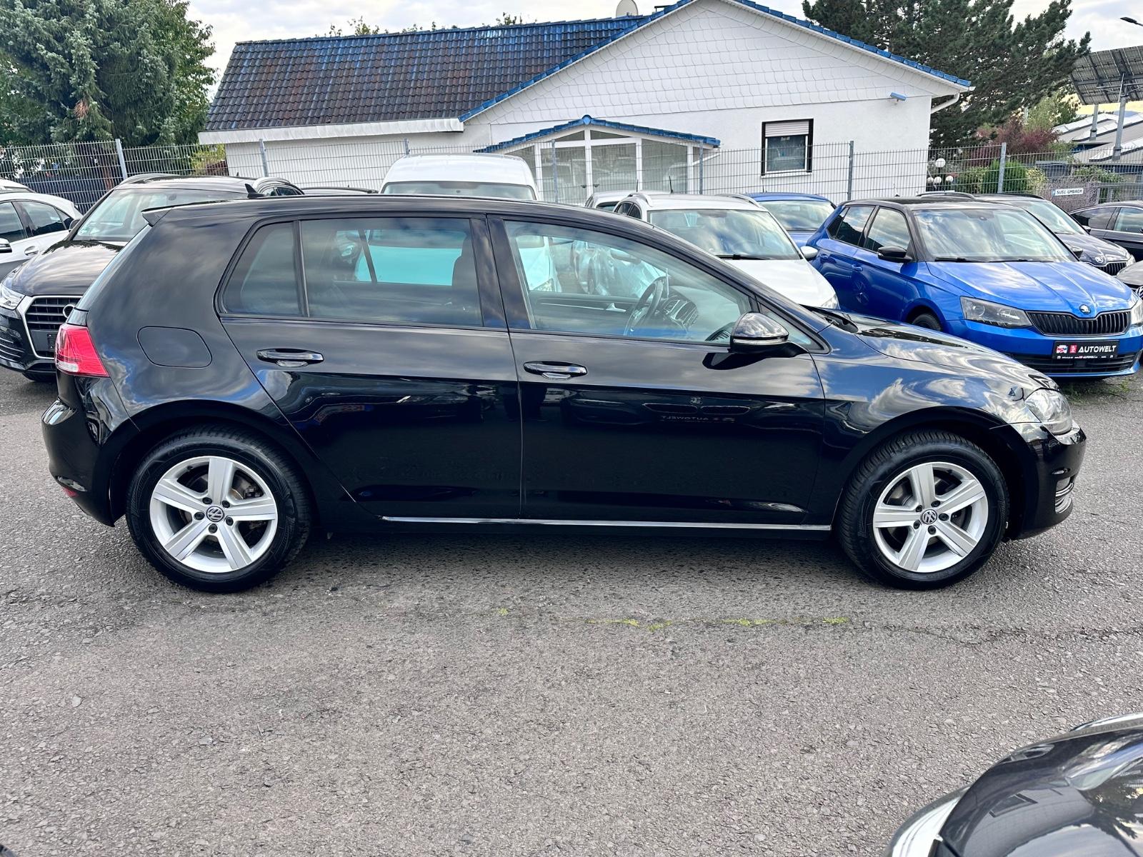 Volkswagen Golf VII Lim. Highline DSG SitzHeiz. LED Alcanta