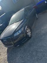 Audi Q7 - 4.2L - Motorschaden - Audi: Motors