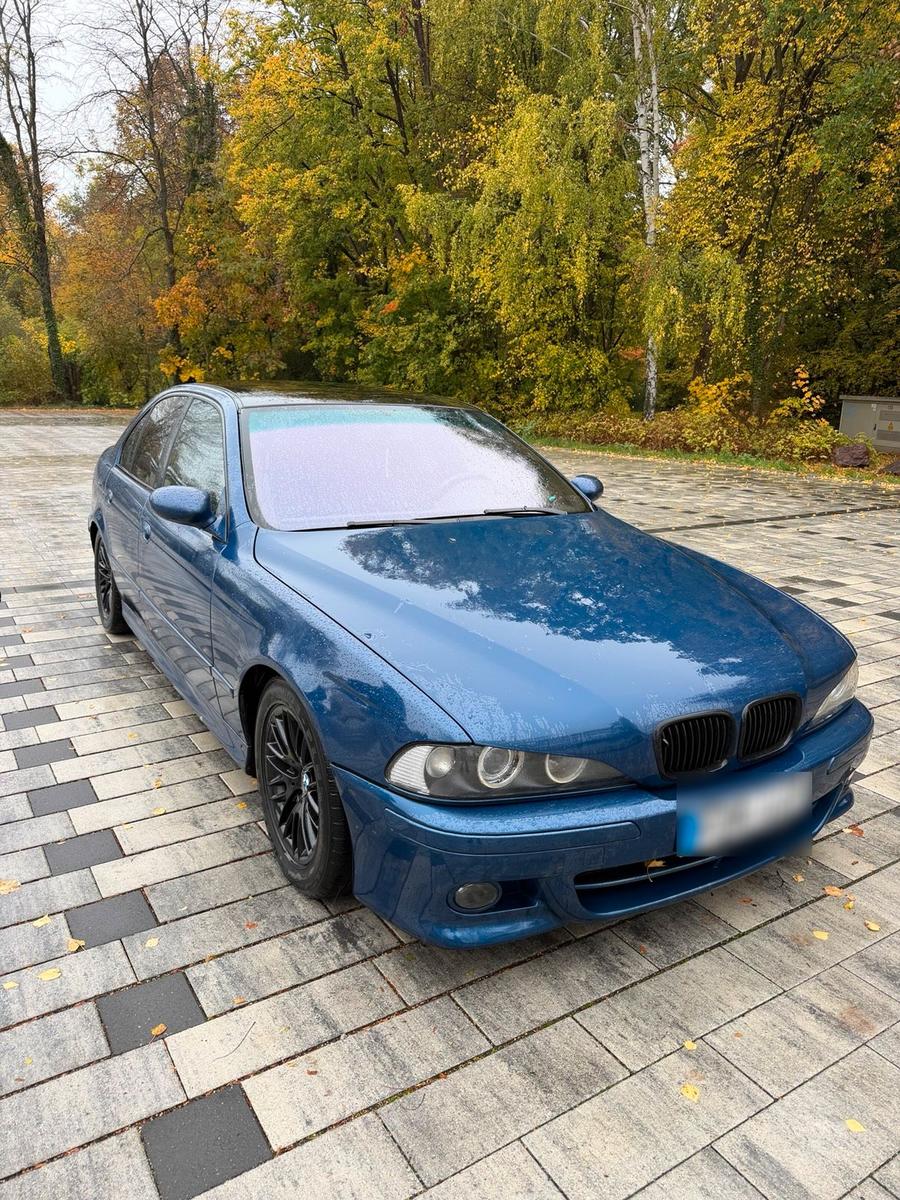 BMW 525