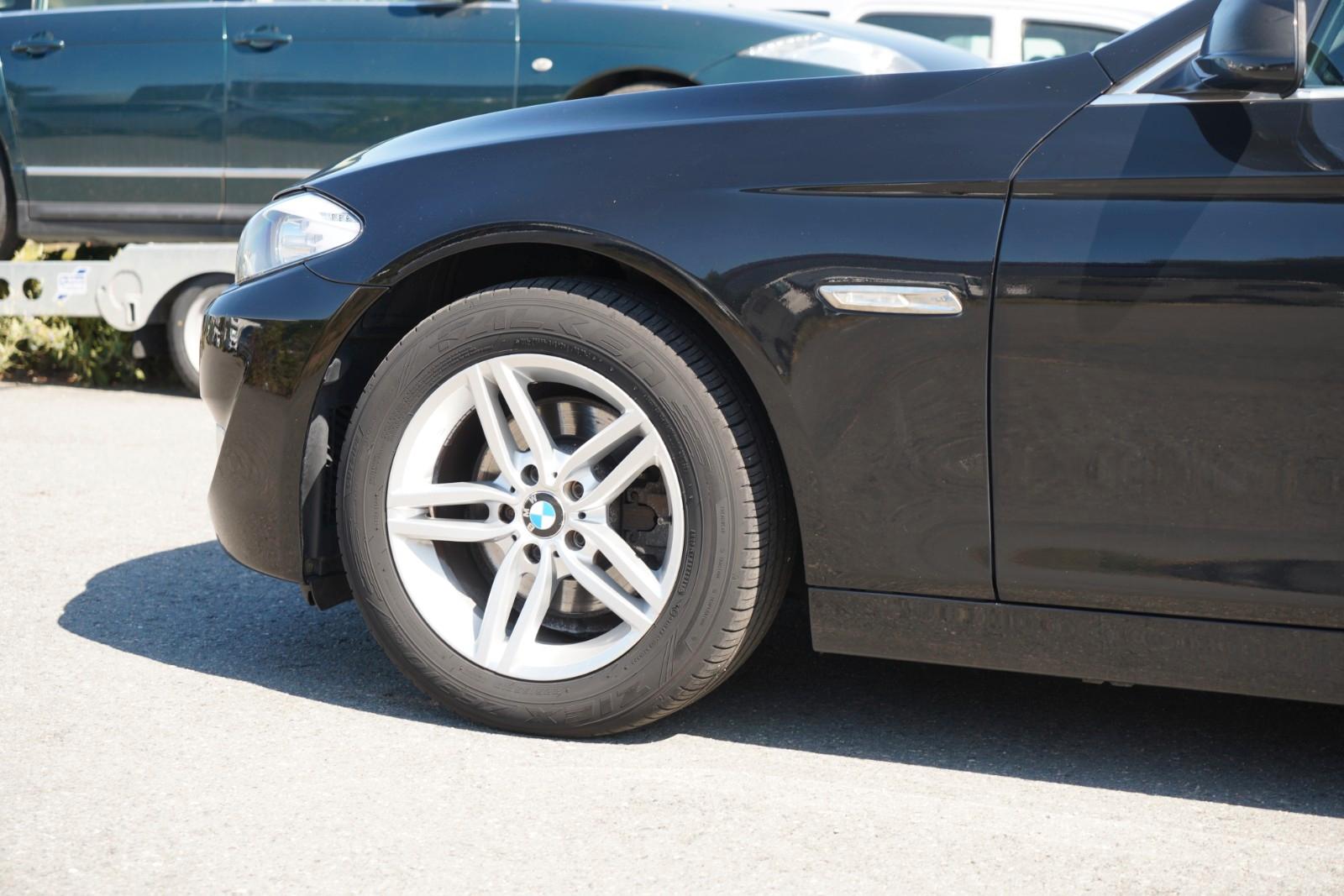 BMW 520d F11 Touring Bi-Xenon*Navi*Temp*AHK*