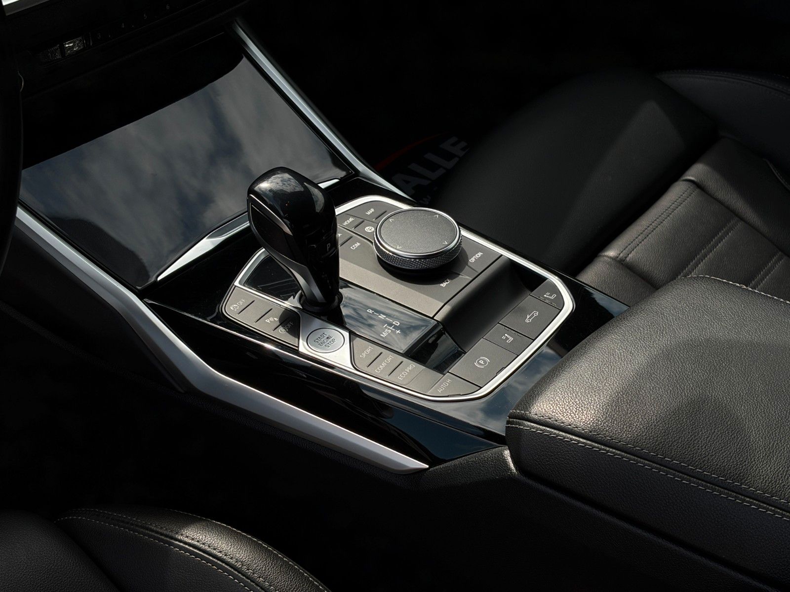Fahrzeugabbildung BMW 420i Cabrio Aut. Memory Leder CAM HiFi AHK