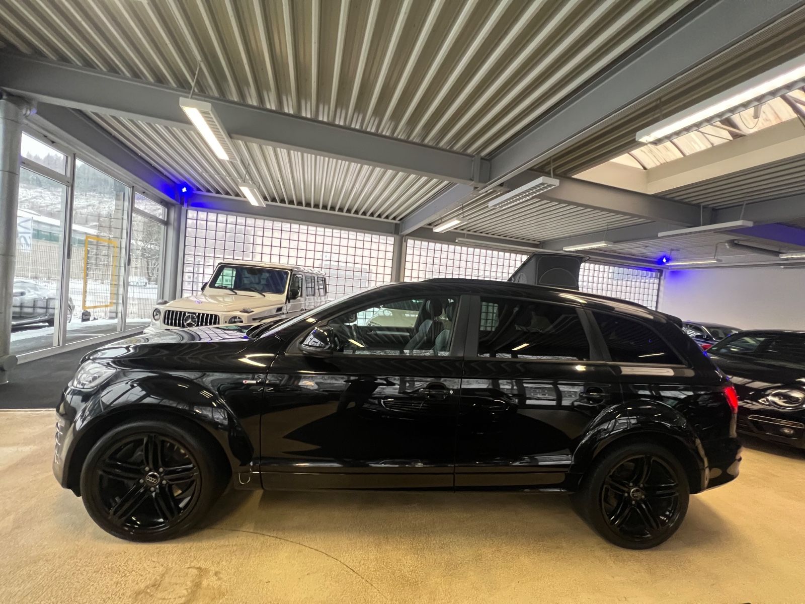 Fahrzeugabbildung Audi Q7 3.0 TDI quattro S line V12 Paket * 7.SITZER *