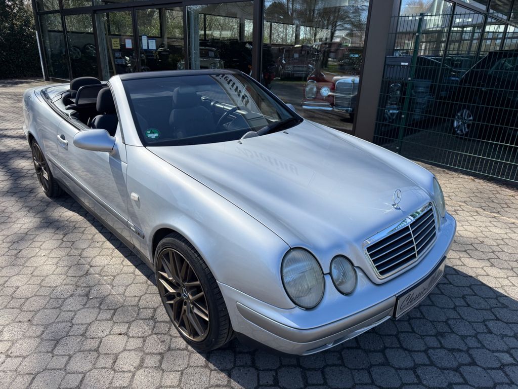 Mercedes-Benz CLK 230