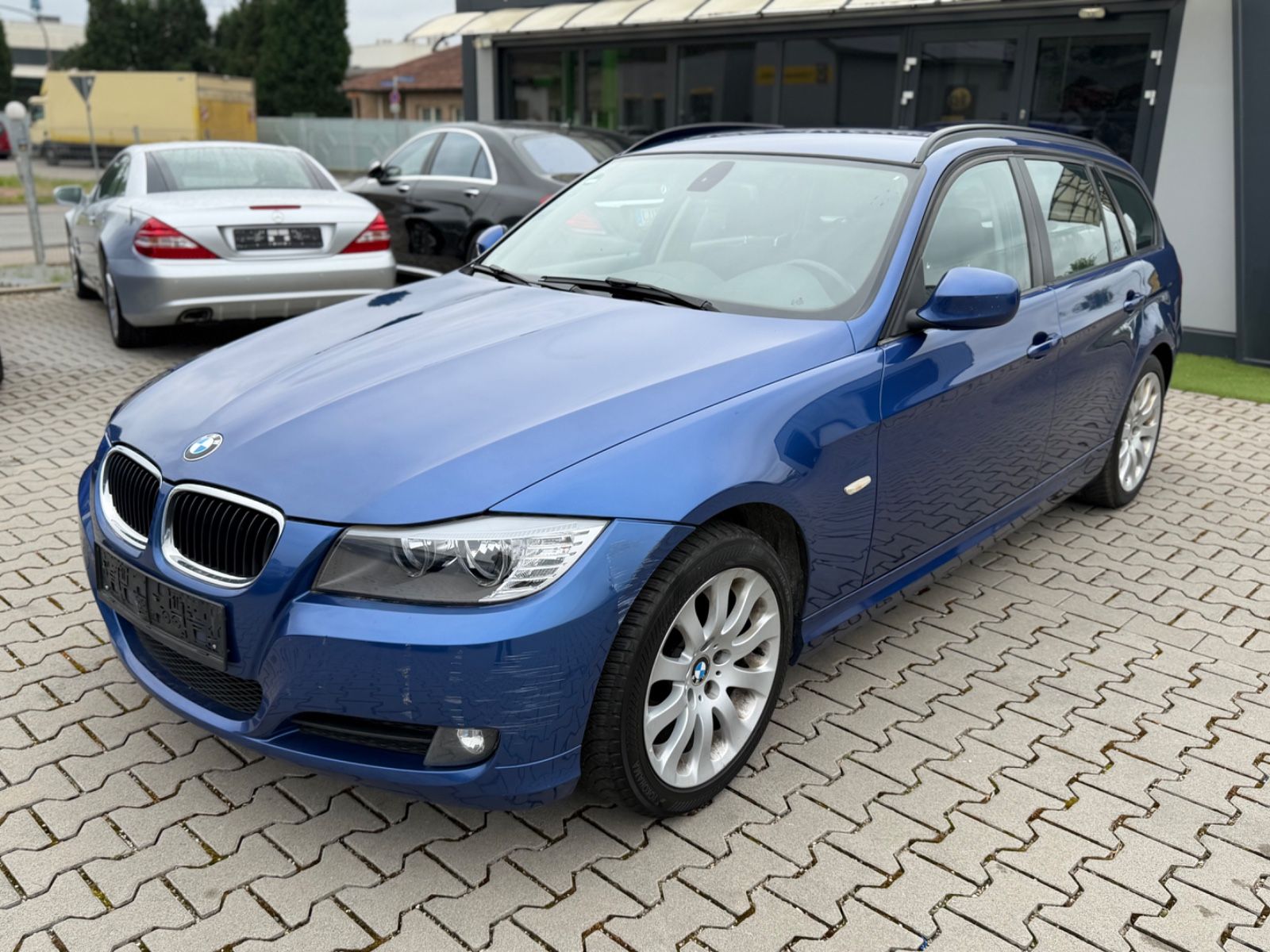 BMW 318 - 1
